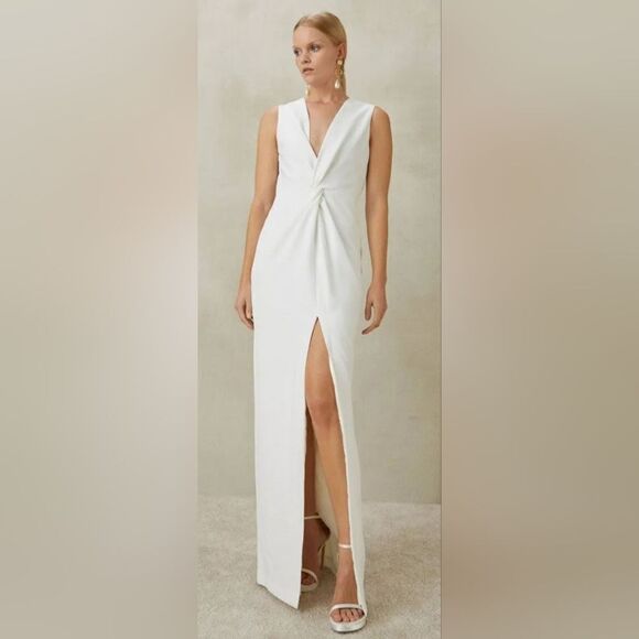 Halston MELANIE GOWN IN STRETCH CREPE NWOT size 6 White - Picture 1 of 6